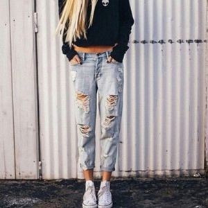 Brandy Melville Destroyed Boyfriend Jeans